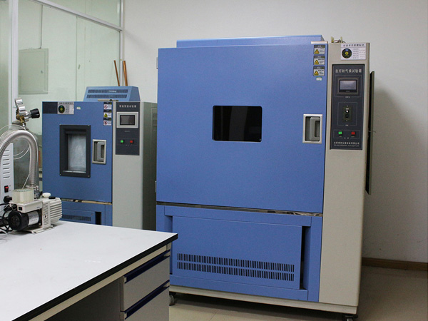 實(shí)驗(yàn)室設(shè)備